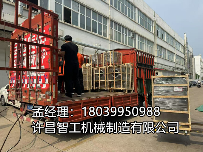 2025年7月22日，滿載10臺(tái)5-5型高效電磁炒貨機(jī)及配套瓜子篩的貨車正式啟程奔赴安徽。