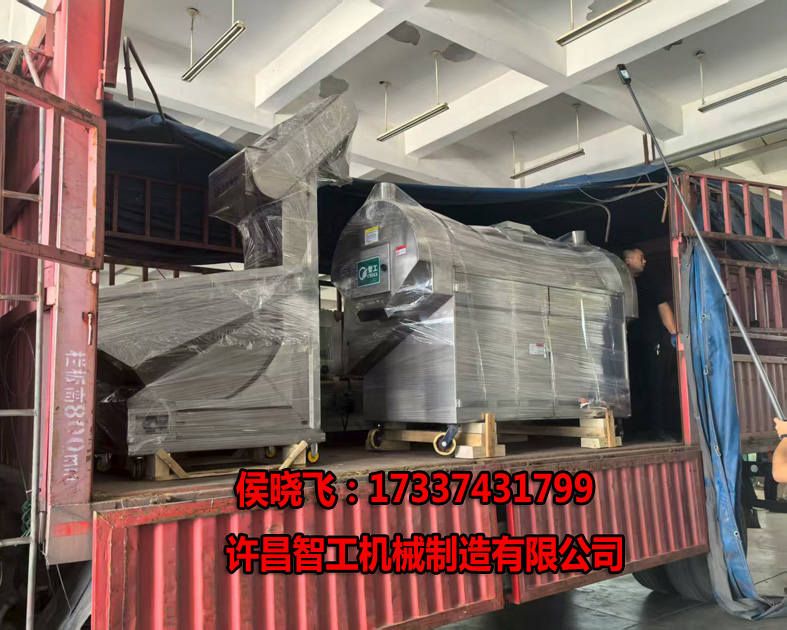 8.18日，許昌智工2米全套生產(chǎn)線專車發(fā)貨新疆